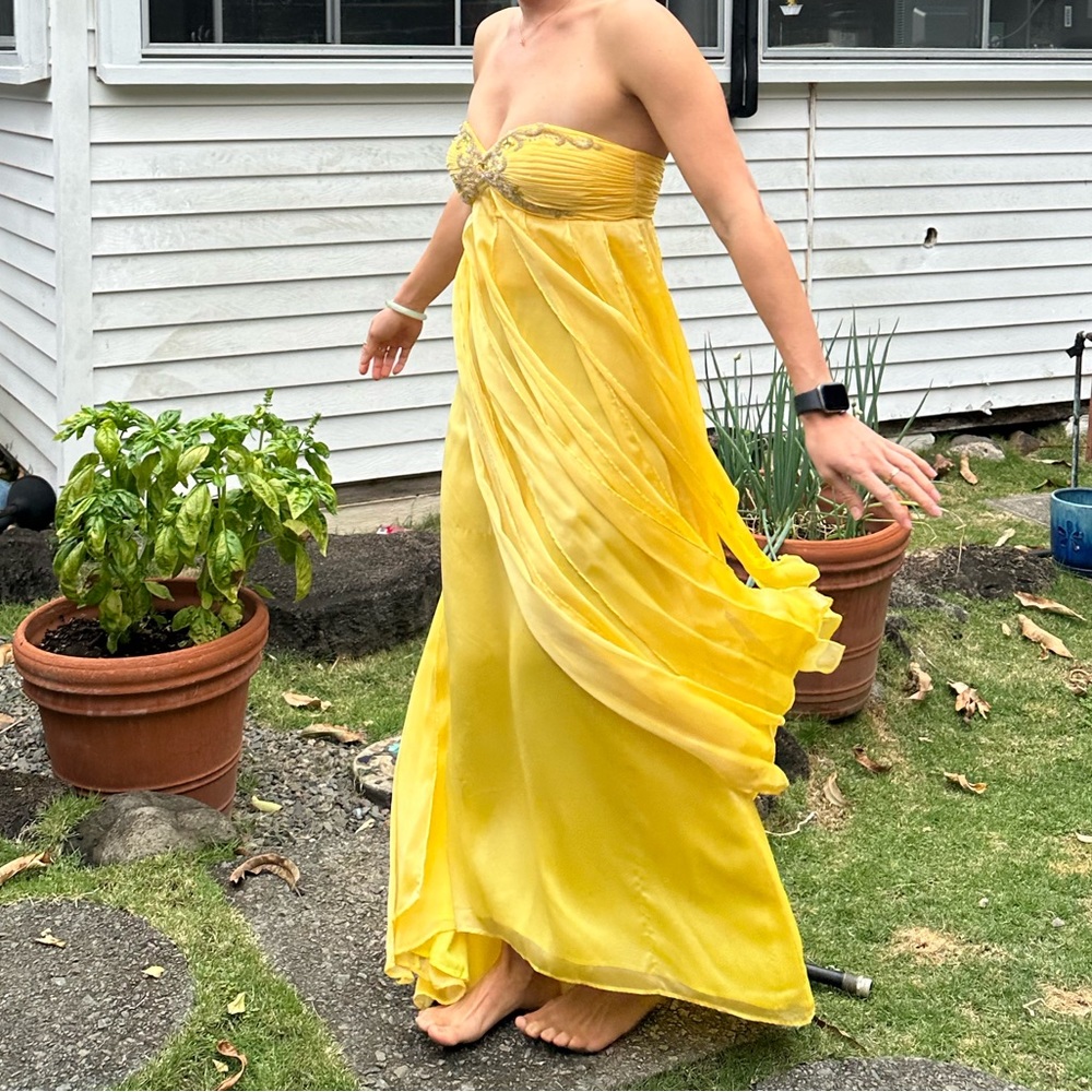 Yellow Cache problem dress